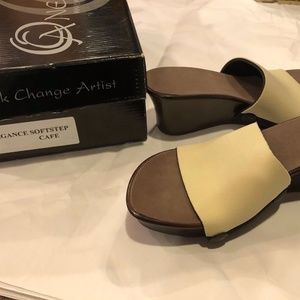 NEW in Box Onesole Wedge Sandals Elegance Cafe 6